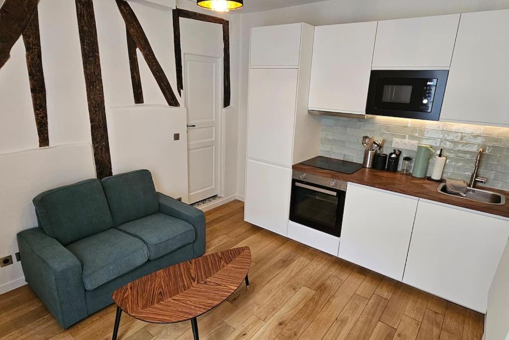 - Tour Eiffel Appartement *